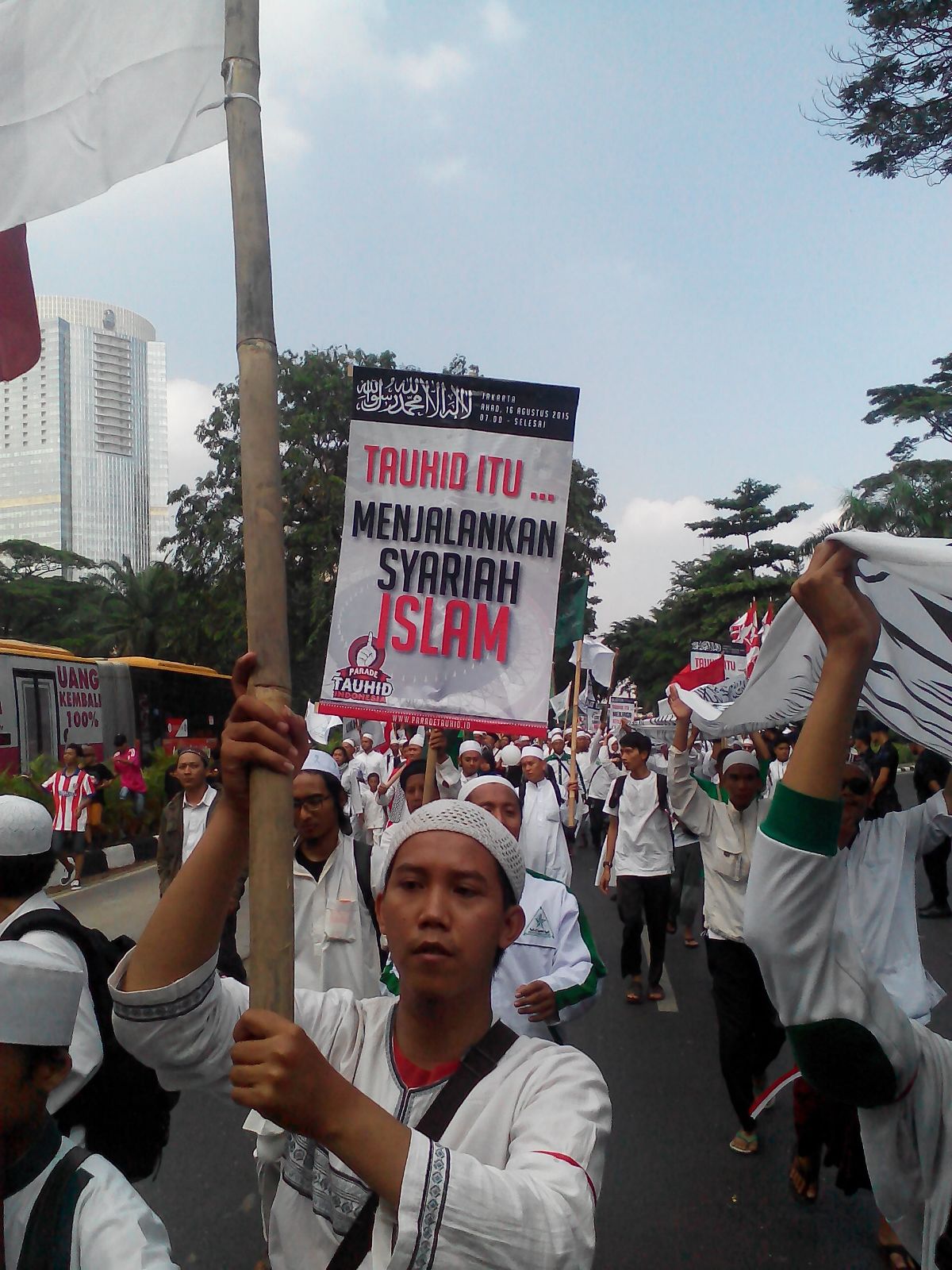 paradetauhid15