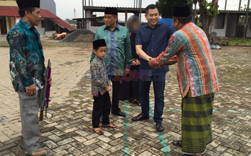 Sungkeman-Kiyai-NU-Ke-Juragan-Cina0001